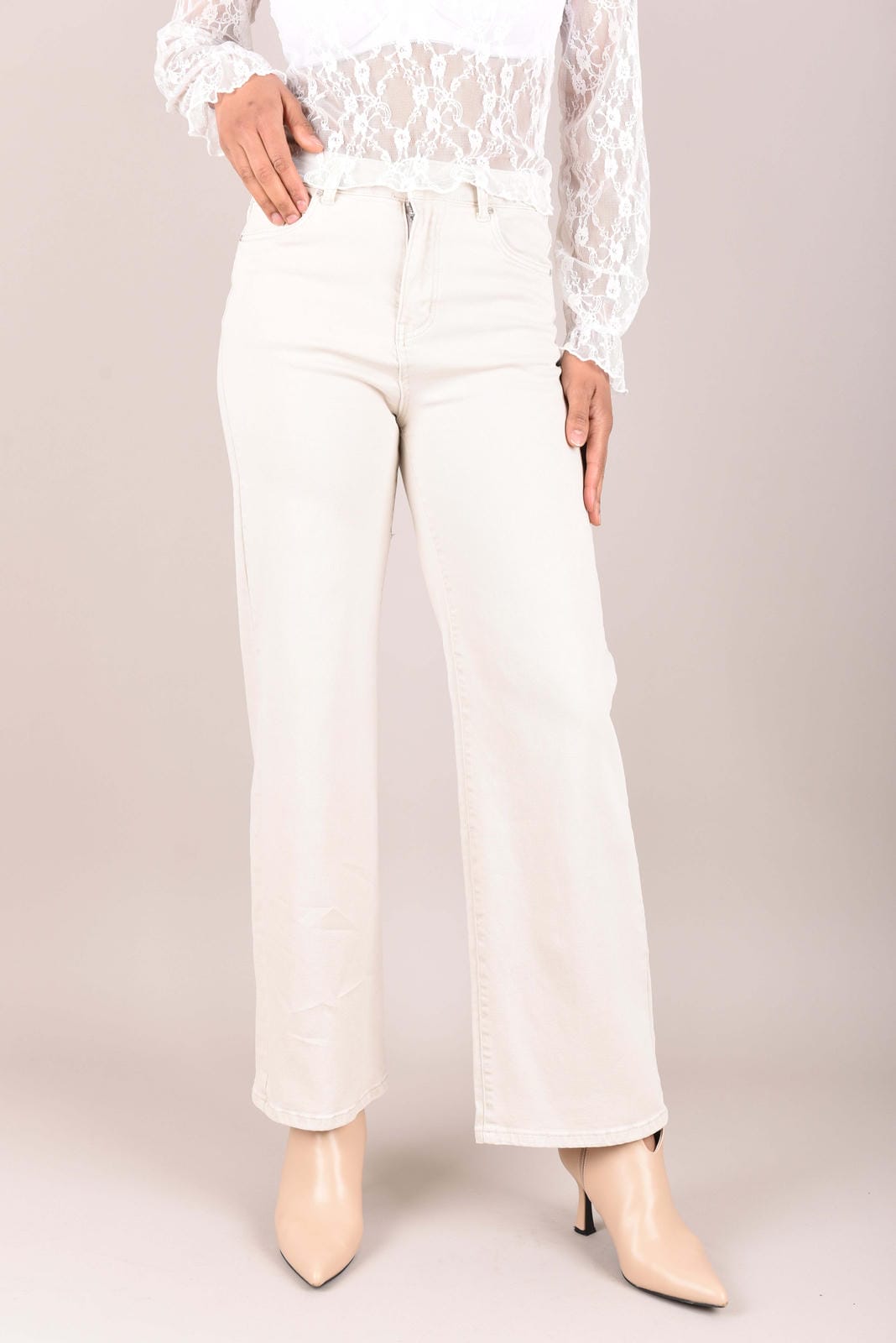 Beige Jeans
