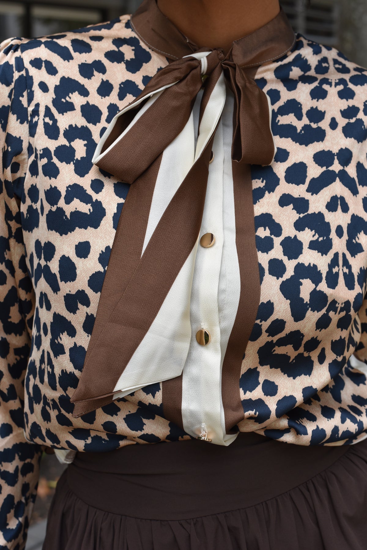 Elli White blouse met panterprint Bruin