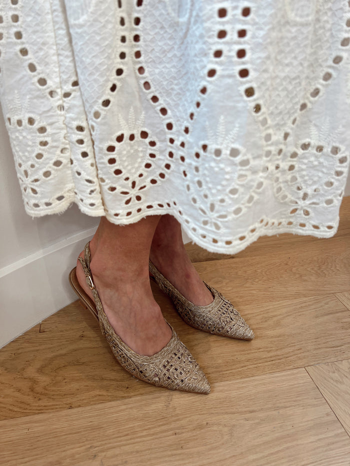 Sandy point heel