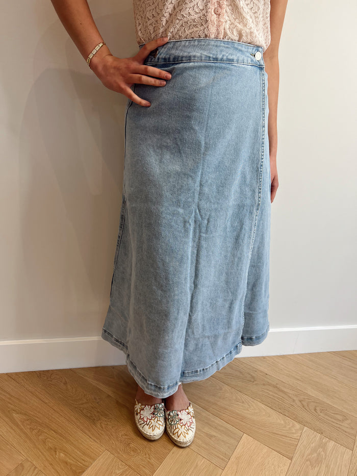 Denim skirt