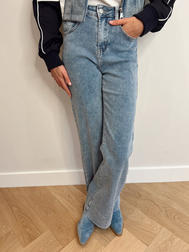 Wide leg jeans