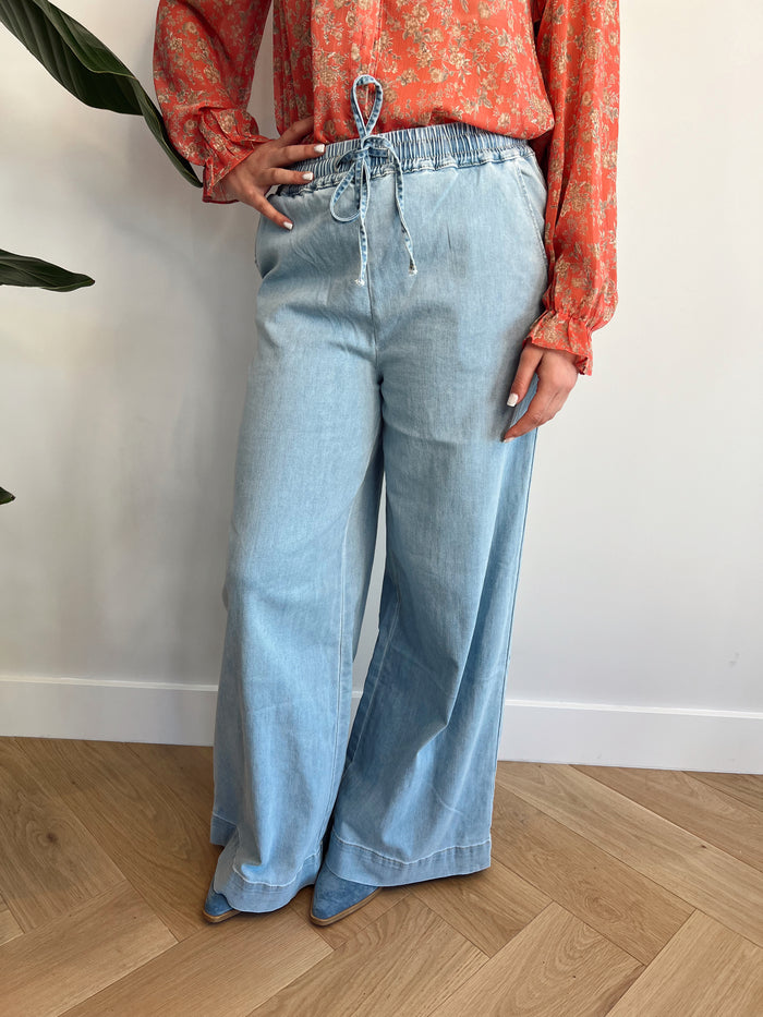 Redial Jeans
