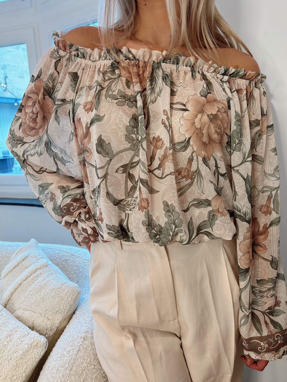 Nature’s grace blouse