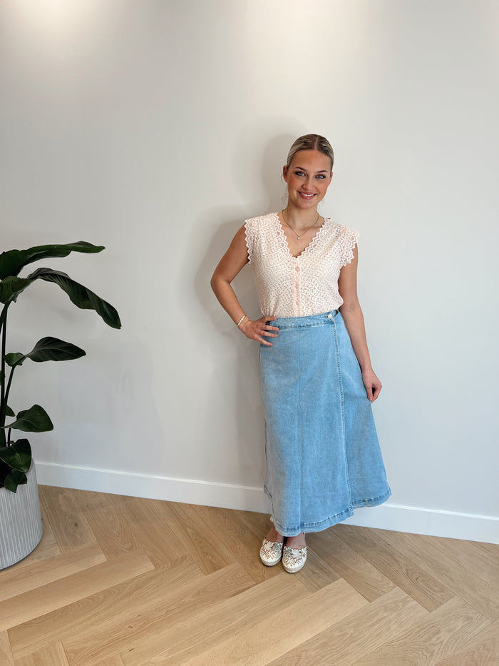 Denim skirt