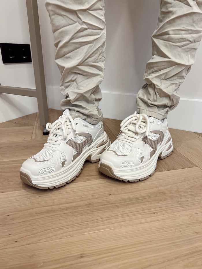 Beige sneaker