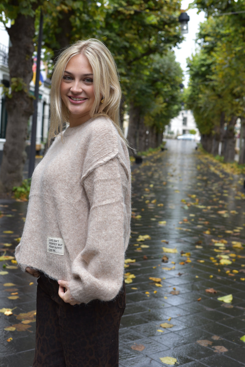 Life Isn't Perfect trui beige