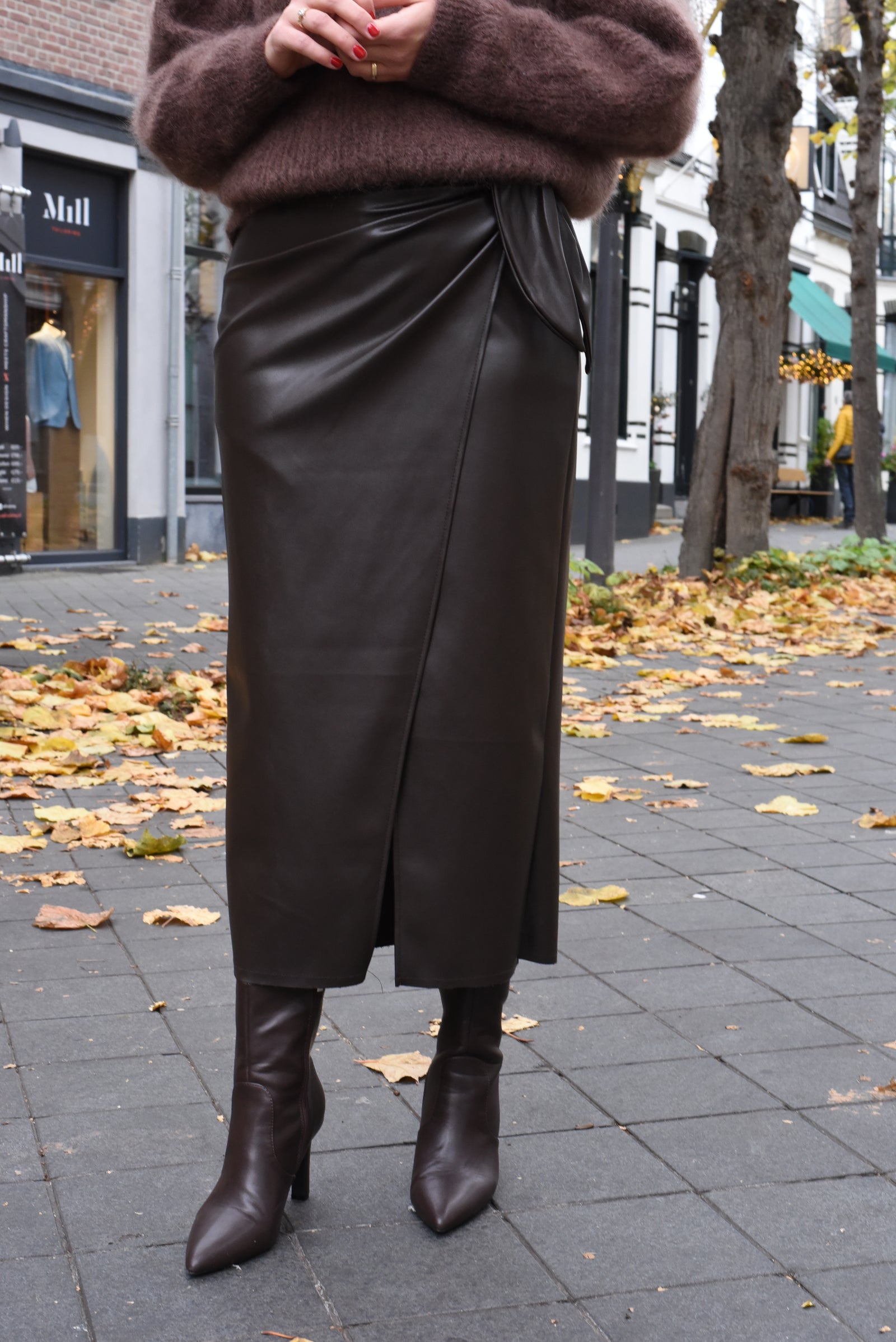 Strik Lederlook Wikkelrok in bruin