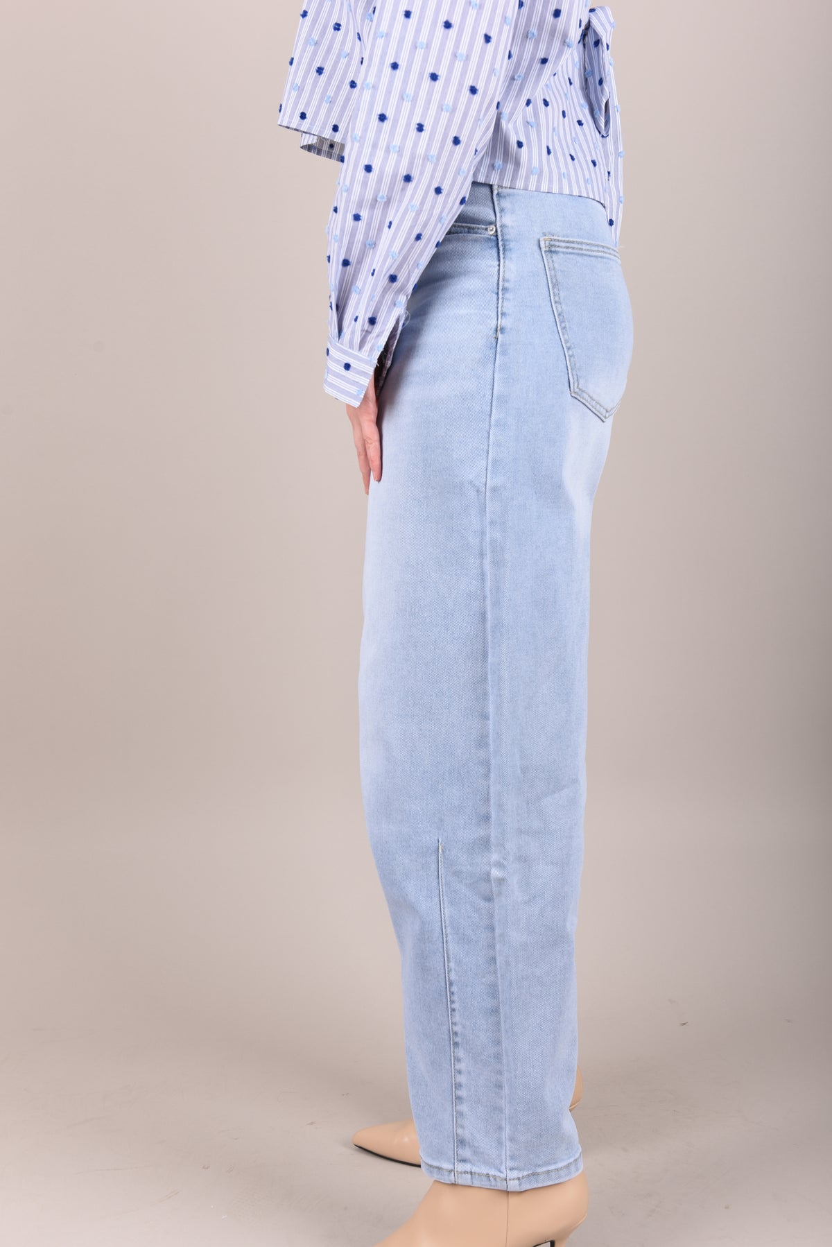 Lara Barrel Jeans zijkant