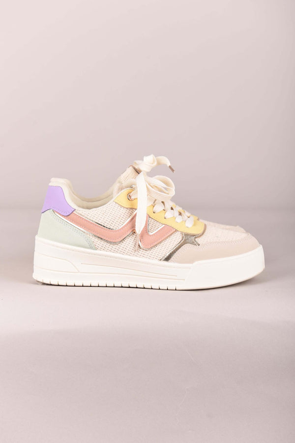 Flair Sneakers