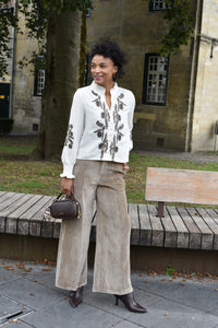 Oranji fluwelen broek