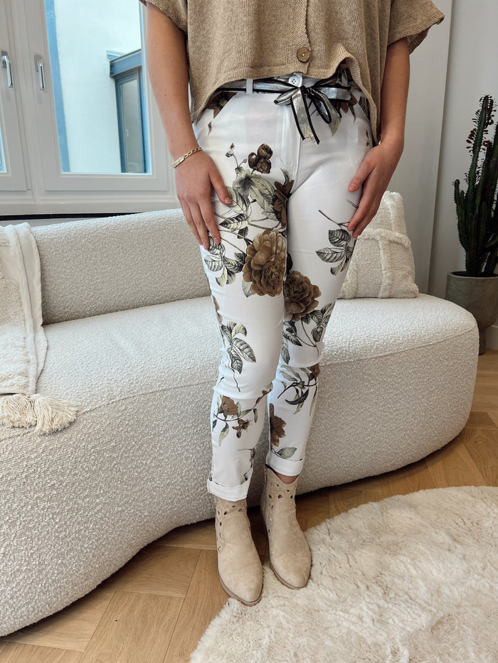 Bloomy white pants