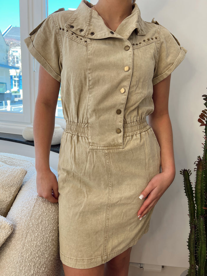 Sand dune suit